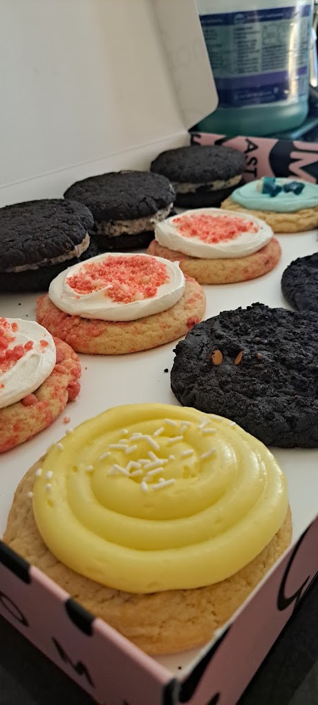 crumbl-cookie7.jpeg